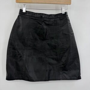 Leathercraft Process True Vintage 60s 70s
Black Leather Mini Skirt Size 5